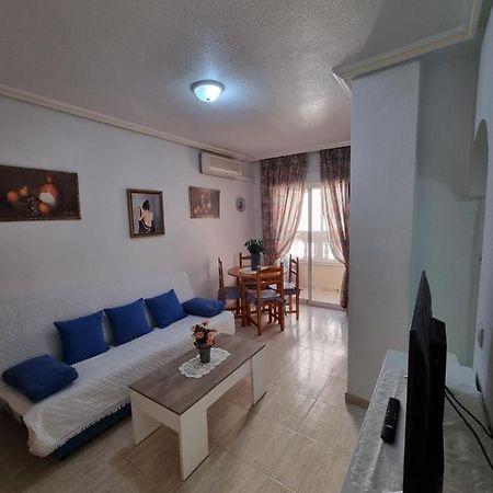 Gemuetliche Ferienwohnung In Torrevieja Ca100M Vom Strand Playa Del Cura Entfernt Zewnętrze zdjęcie