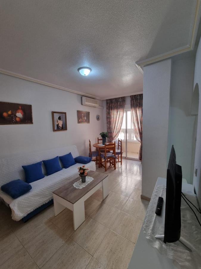 Gemuetliche Ferienwohnung In Torrevieja Ca100M Vom Strand Playa Del Cura Entfernt Zewnętrze zdjęcie