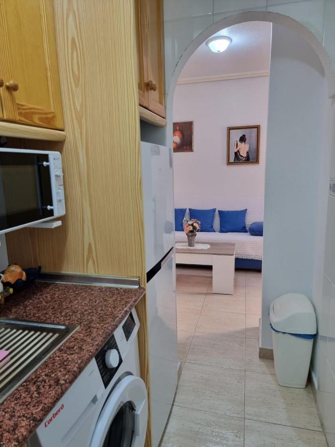 Gemuetliche Ferienwohnung In Torrevieja Ca100M Vom Strand Playa Del Cura Entfernt Zewnętrze zdjęcie