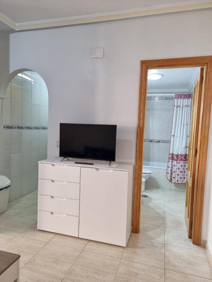 Gemuetliche Ferienwohnung In Torrevieja Ca100M Vom Strand Playa Del Cura Entfernt Zewnętrze zdjęcie