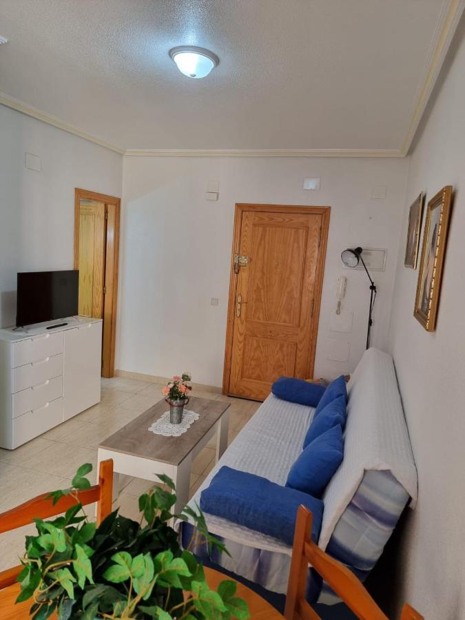 Gemuetliche Ferienwohnung In Torrevieja Ca100M Vom Strand Playa Del Cura Entfernt Zewnętrze zdjęcie