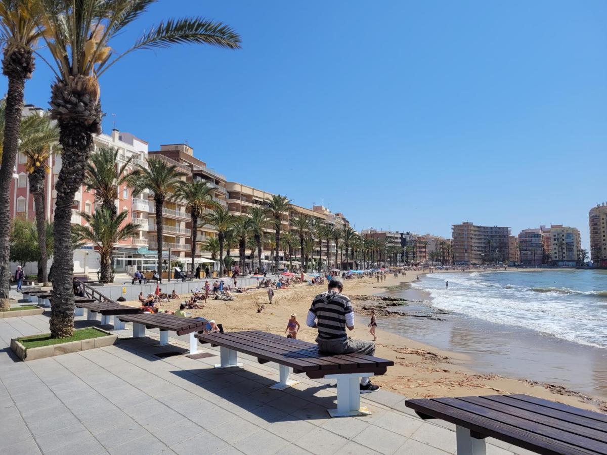 Gemuetliche Ferienwohnung In Torrevieja Ca100M Vom Strand Playa Del Cura Entfernt Zewnętrze zdjęcie
